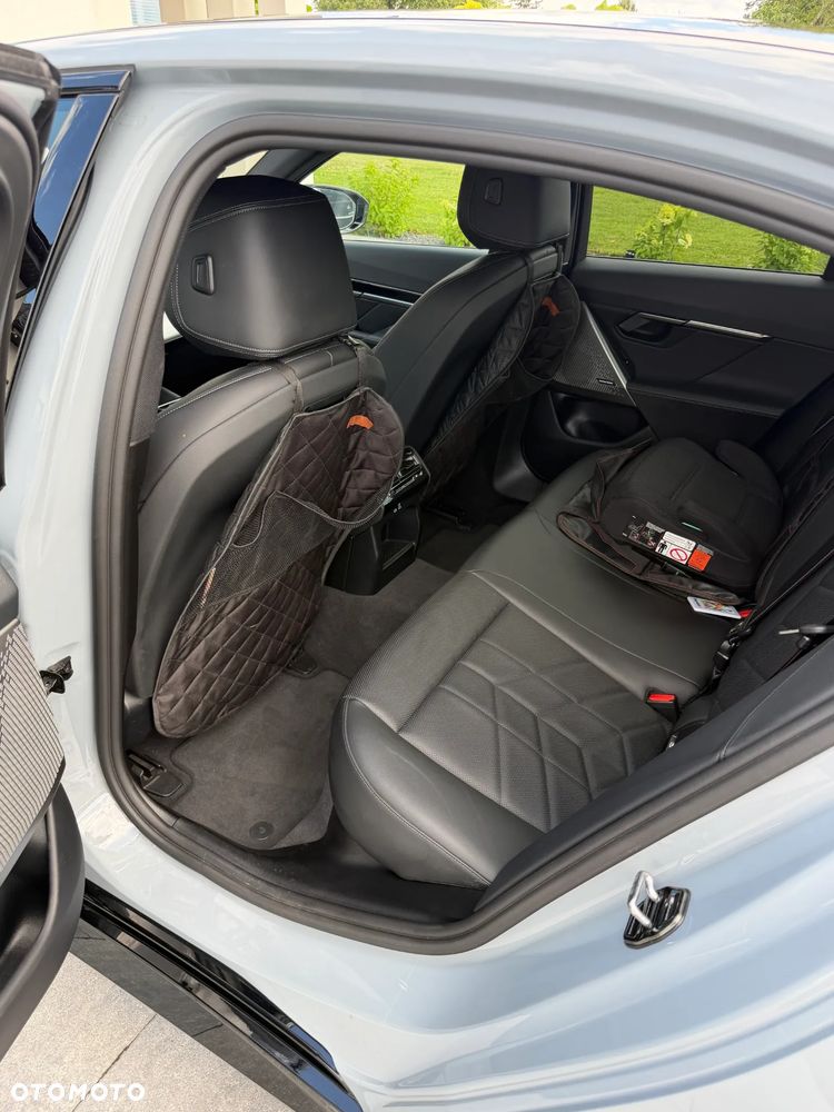 BMW Seria 5 520d mHEV - 19