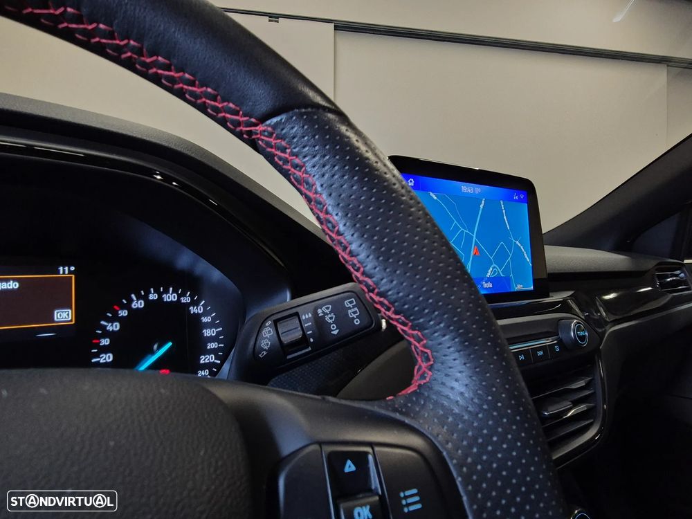 Ford Focus 1.0 EcoBoost ST-Line - 36