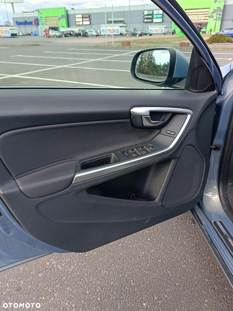 Volvo V60 D3 Summum - 13