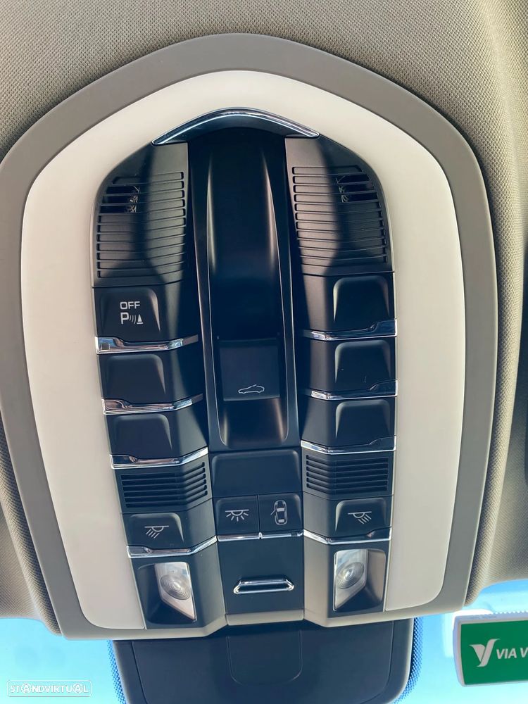 Porsche Panamera S E-Hybrid - 24