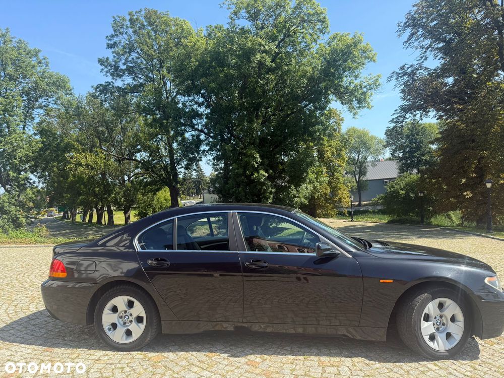BMW Seria 7 735i - 11