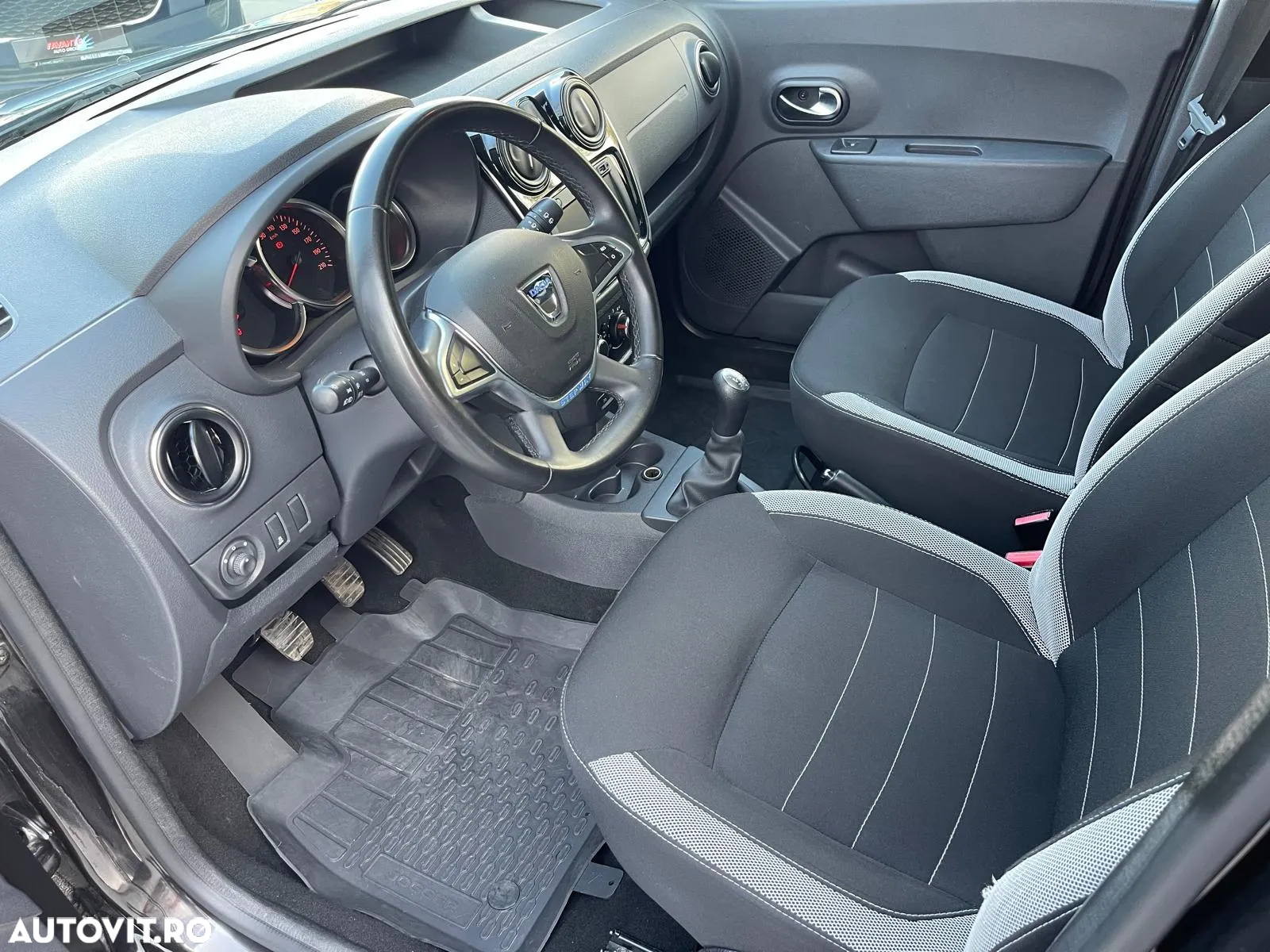 Dacia Dokker 1.2 TCe 115 CP Stepway - 4
