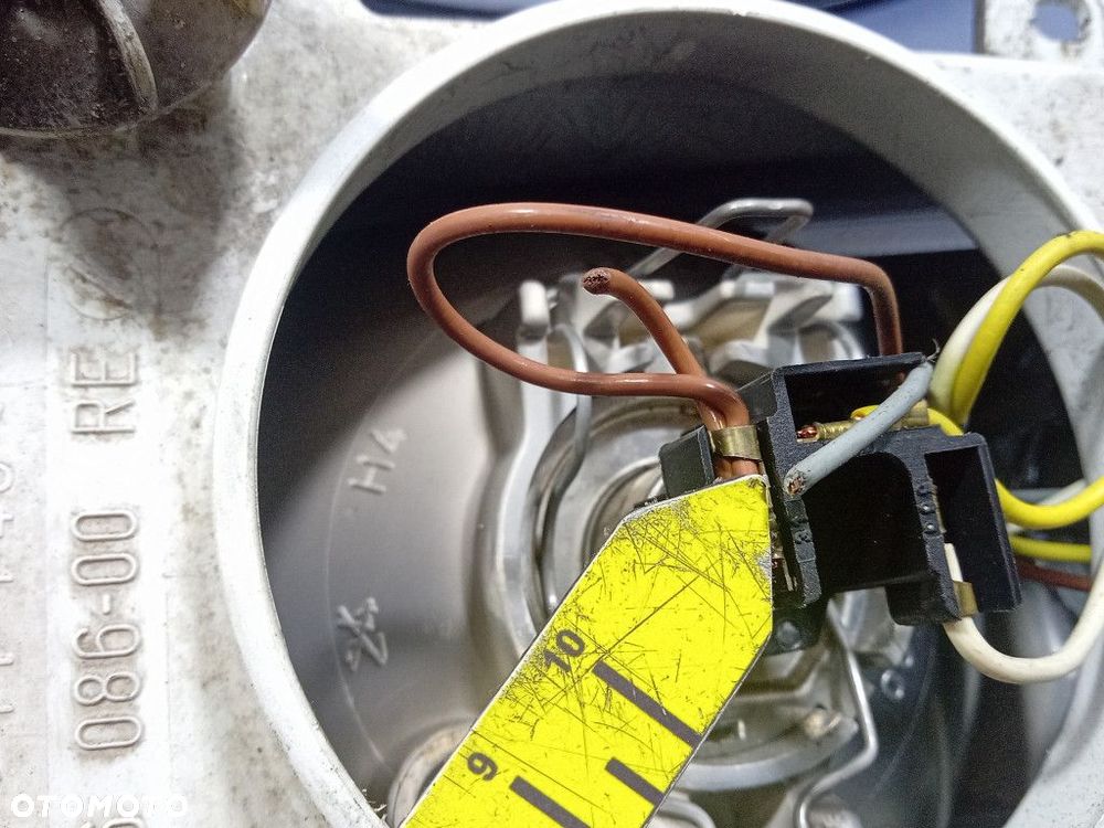 SKODA OCTAVIA I REFLEKTOR PRAWY PRZEDNI LAMPA PRZÓD 246086-00 - 7