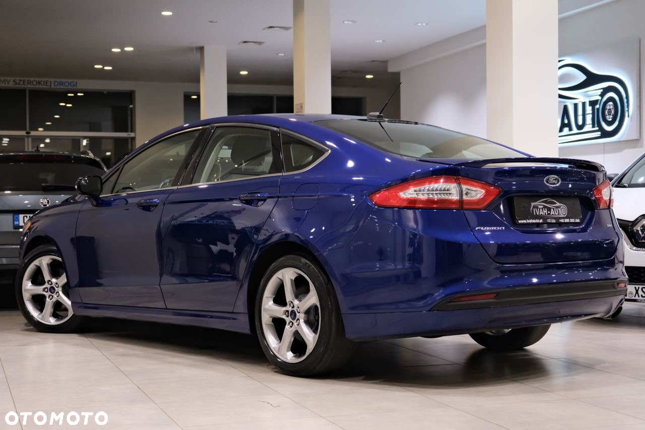Ford Fusion - 11