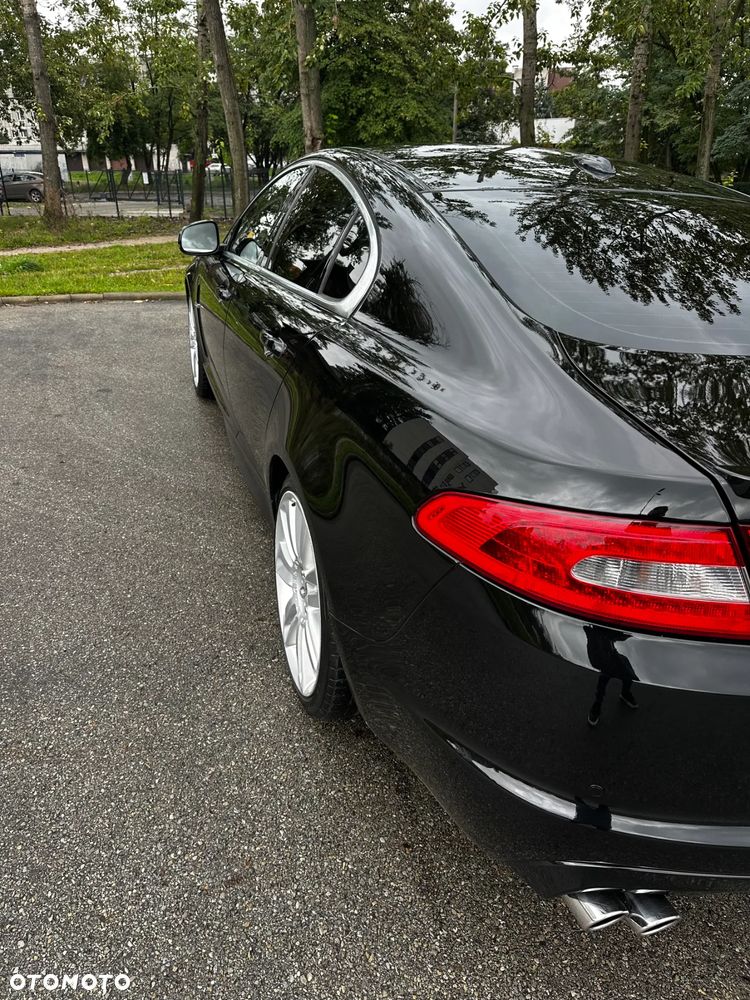 Jaguar XF XFR - 10
