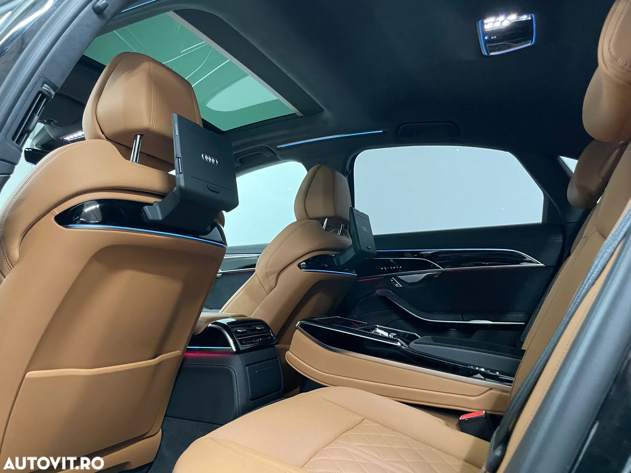 Audi A8 55 TFSI quattro Tiptronic MHEV - 24