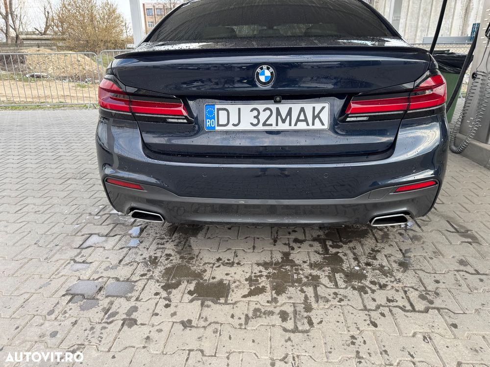 BMW Seria 5 520d xDrive AT - 12