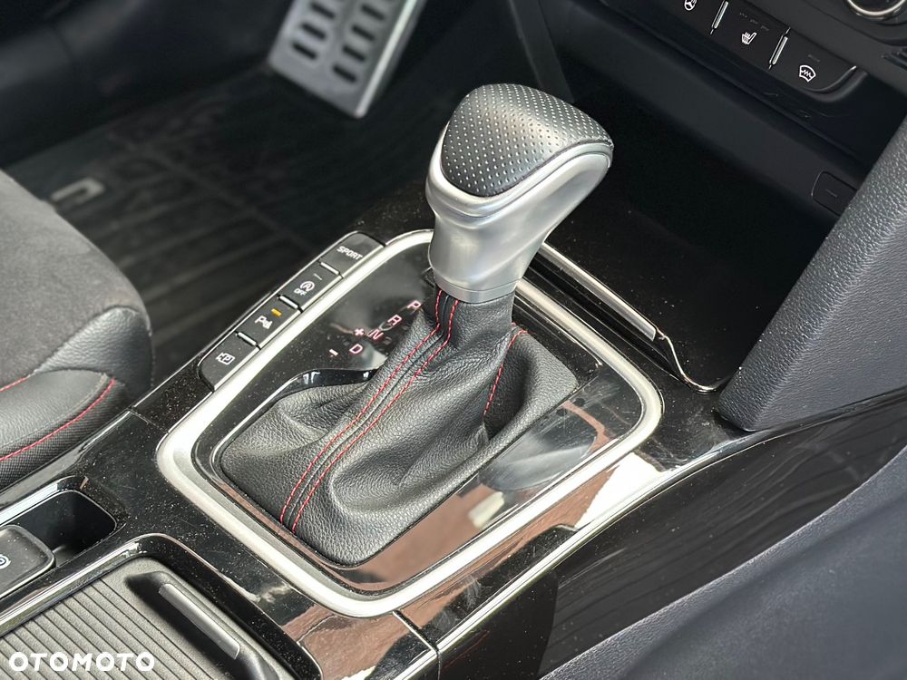 Kia ProCeed 1.6 T-GDI GT DCT - 20