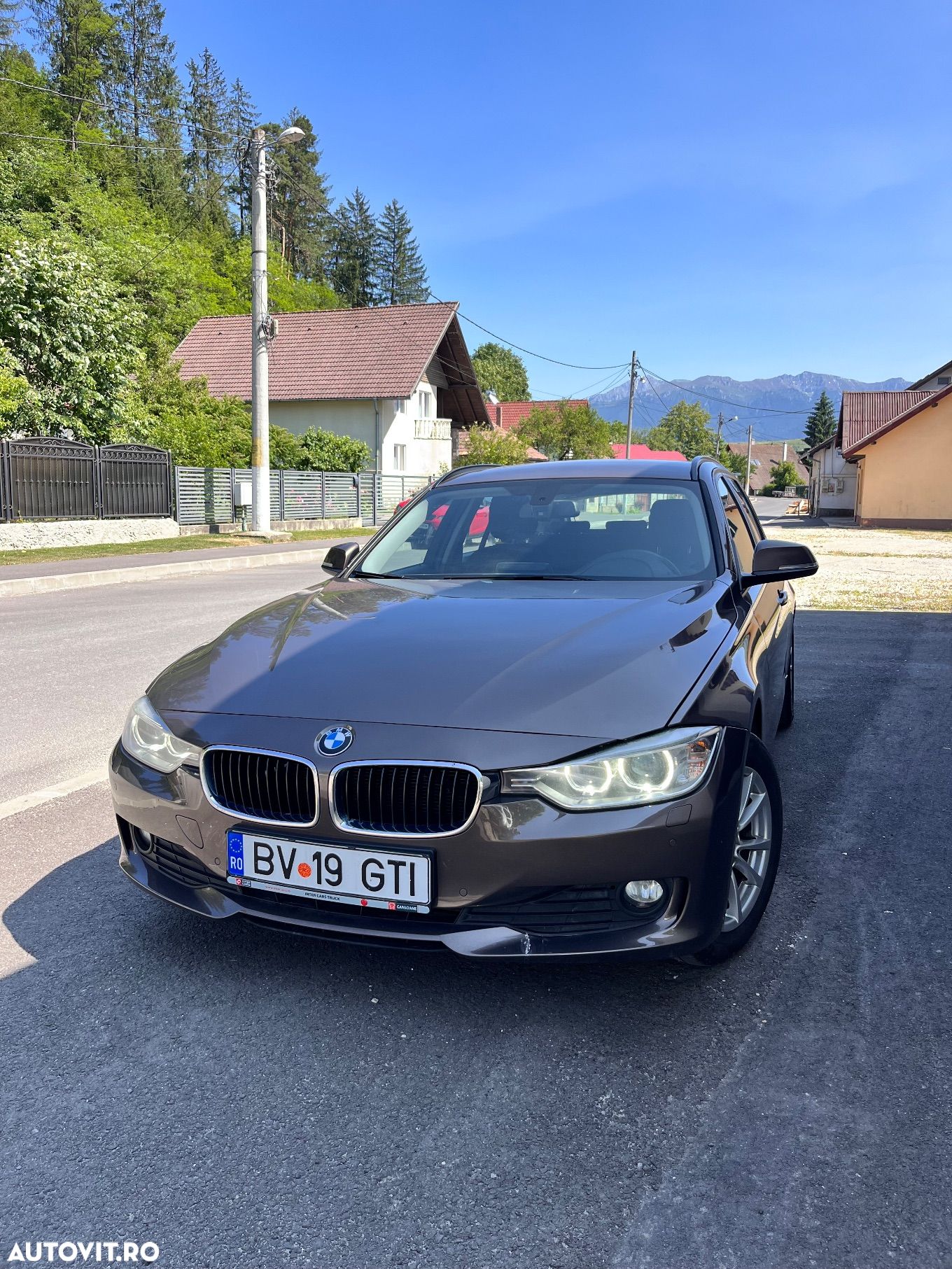 BMW Seria 3 318d DPF Touring - 1