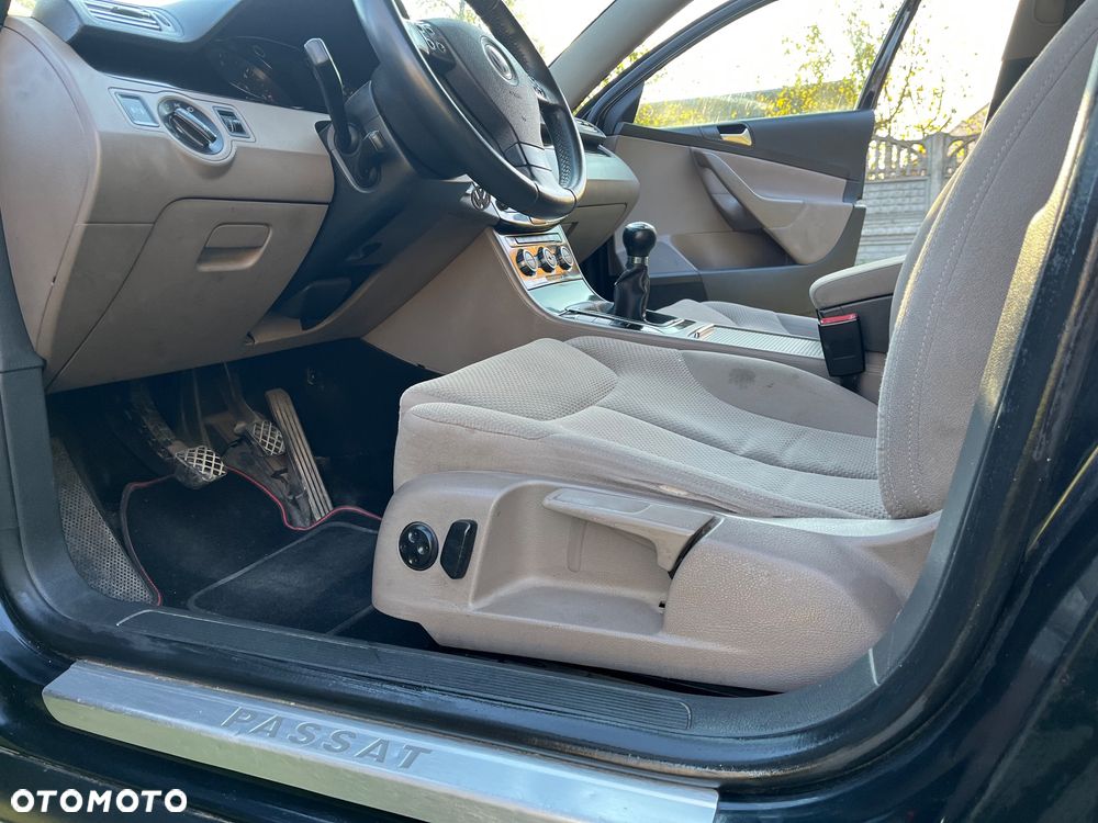 Volkswagen Passat 2.0 TDI DPF Comfortline - 6