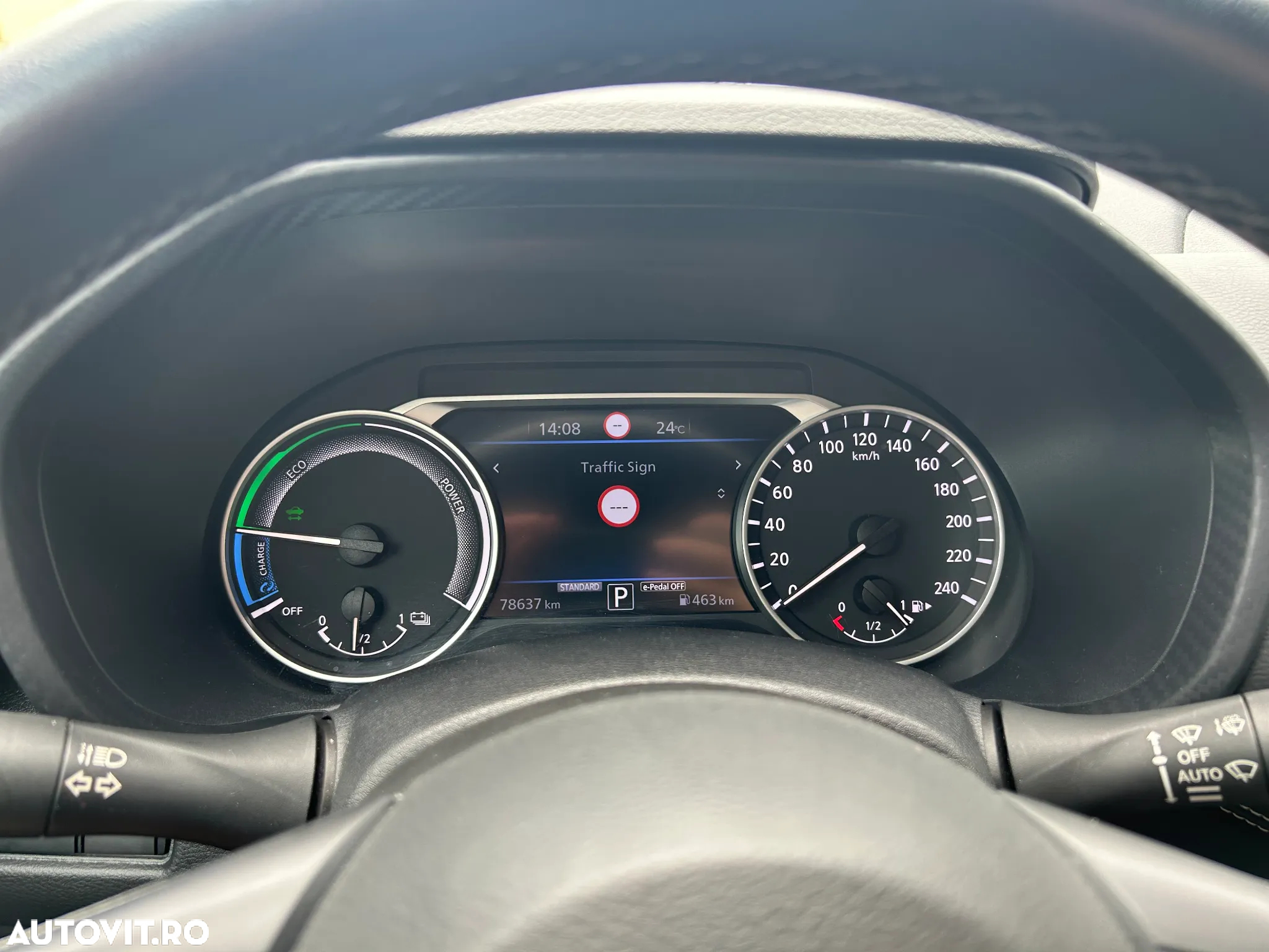 Nissan Juke 1.6 Hybrid 4AMT N-Connecta - 8