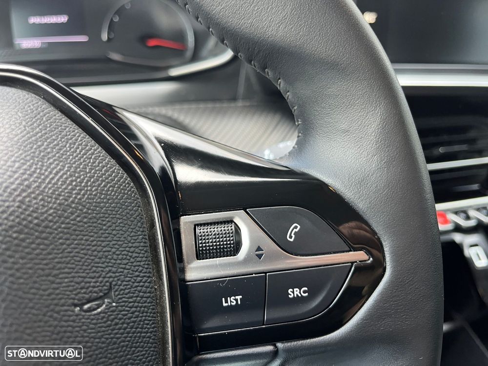 Peugeot 2008 1.2 PureTech Active Pack - 20