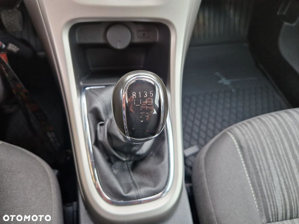 Opel Astra IV 1.3 CDTI Sport ecoFLEX - 32