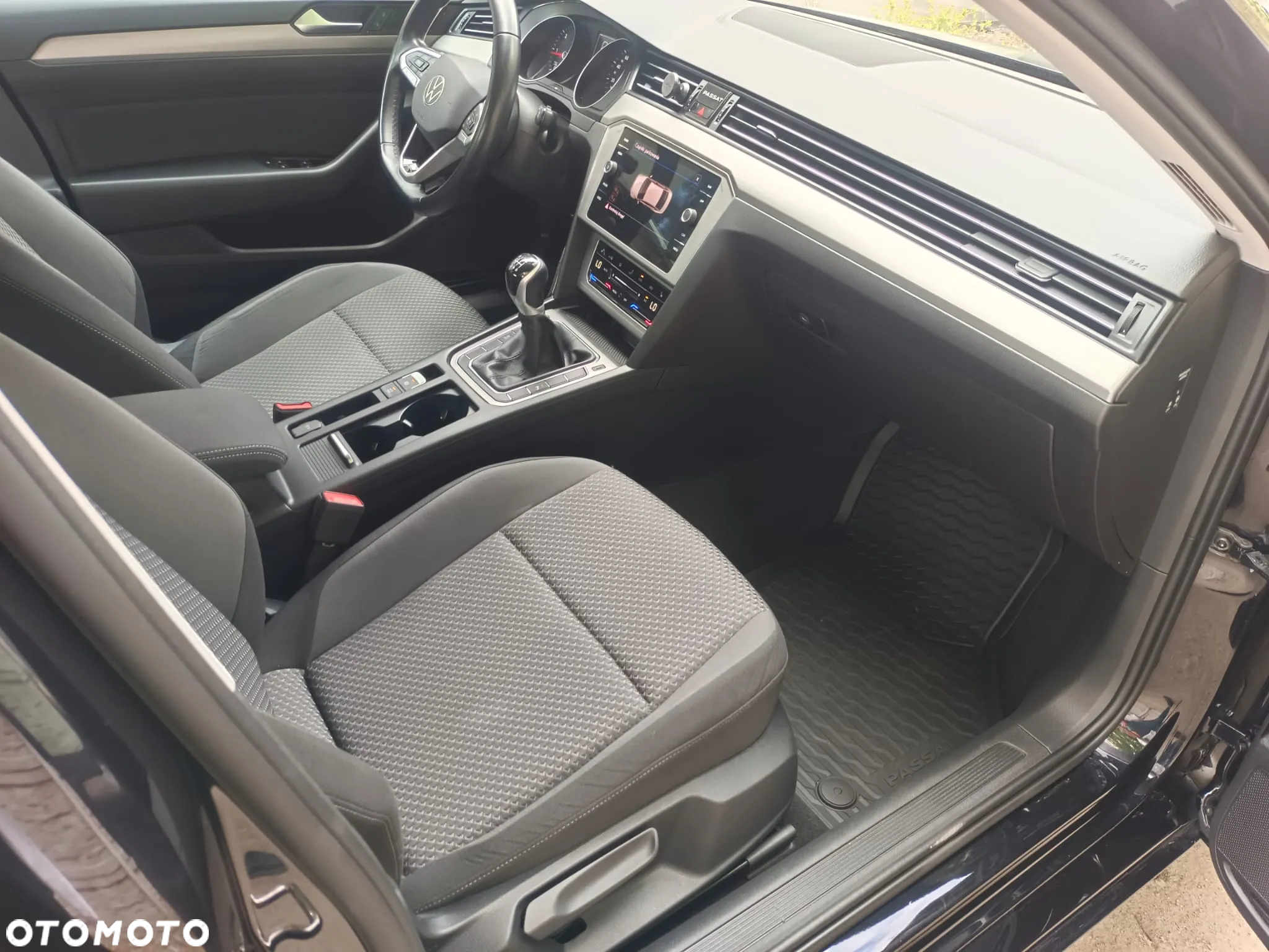 Volkswagen Passat - 16