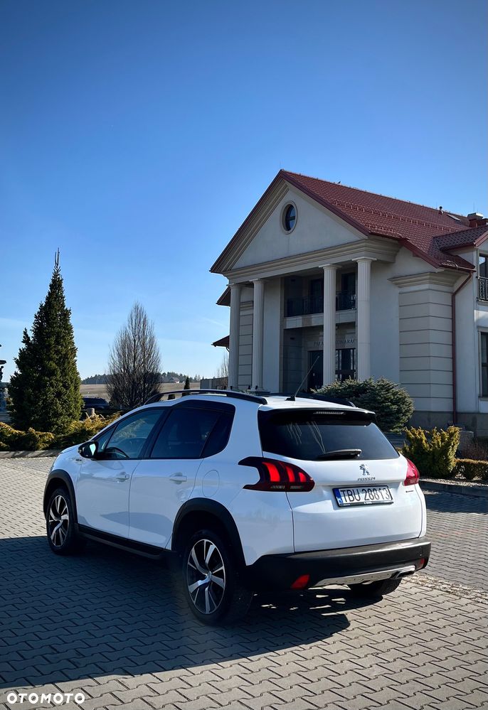 Peugeot 2008 1.6 BlueHDi Style S&S - 3