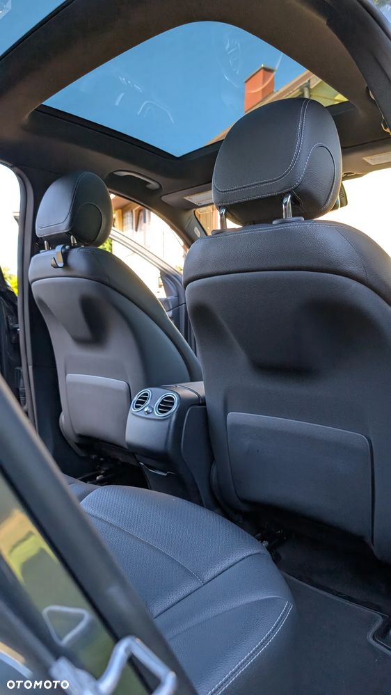 Mercedes-Benz GLC 300 4Matic 9G-TRONIC - 16