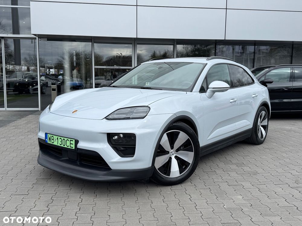 Porsche Macan - 1
