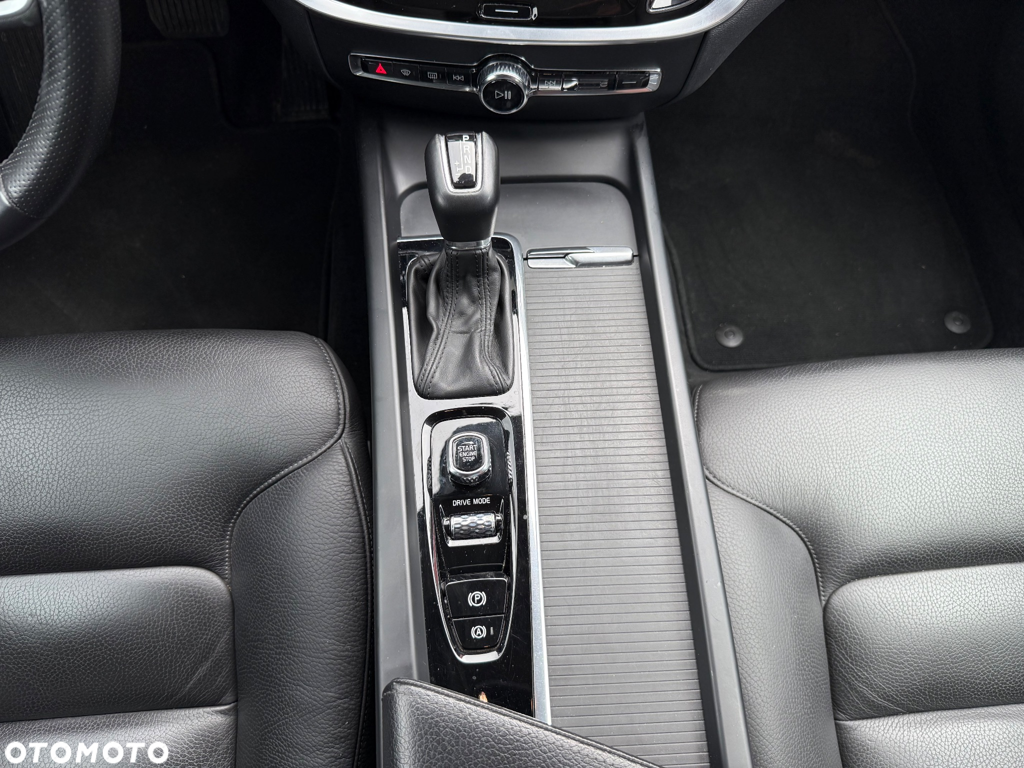 Volvo V60 D4 AWD Momentum Pro - 15