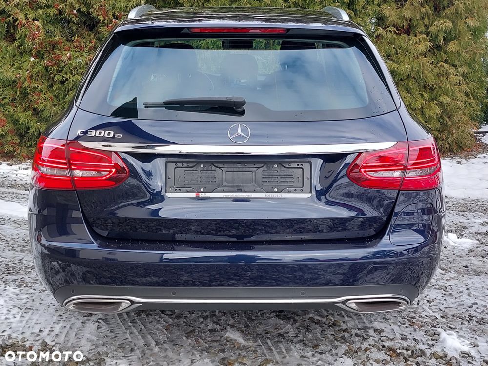 Mercedes-Benz Klasa C 300 e 9G-TRONIC Avantgarde - 18