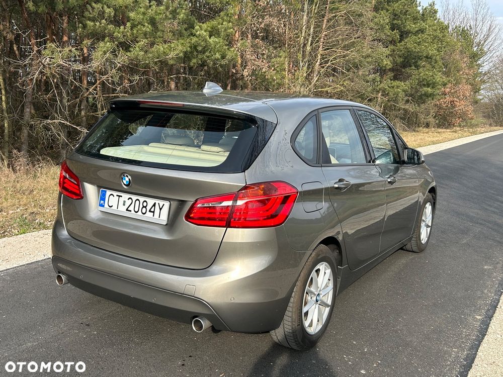 BMW Seria 2 220d - 13