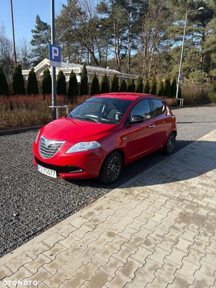 Lancia Ypsilon Y 0.9 TwinAir Turbo 8V Automatik Platinum - 1
