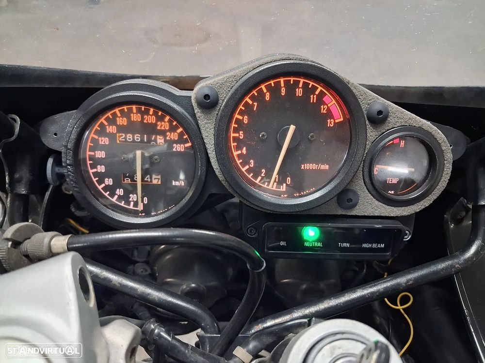 Yamaha FZR - 17