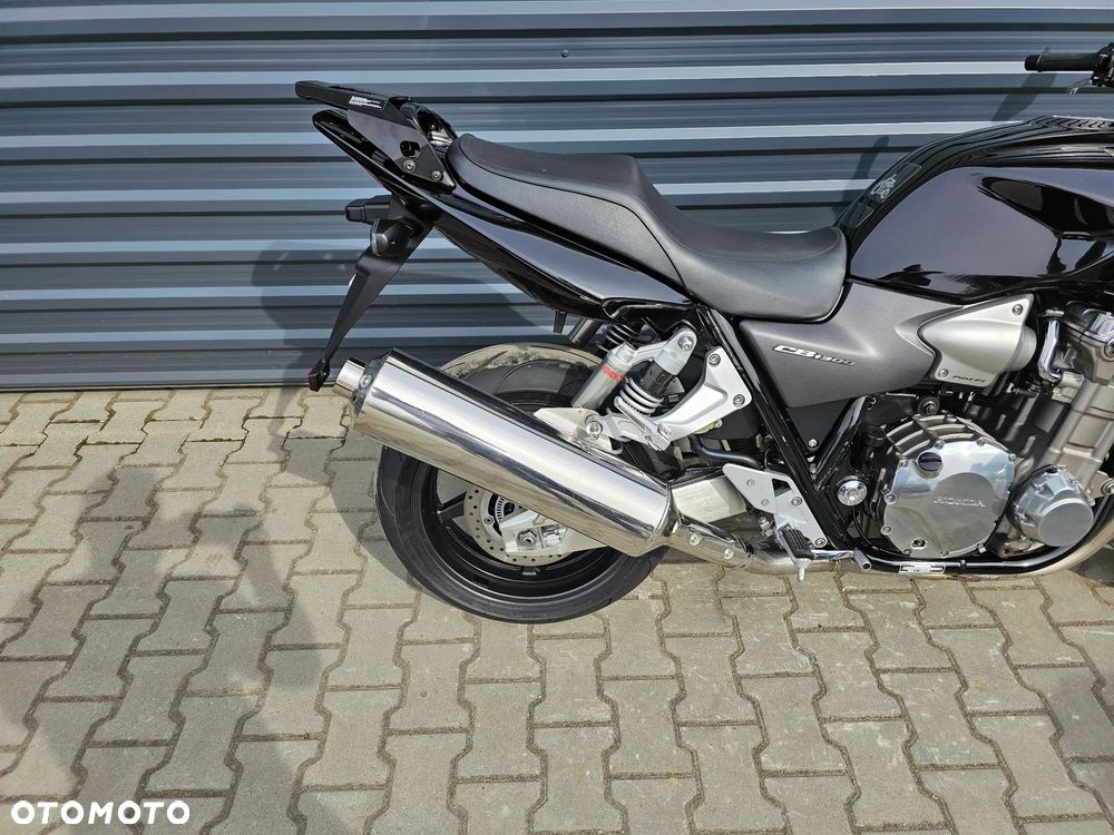 Honda CB - 12