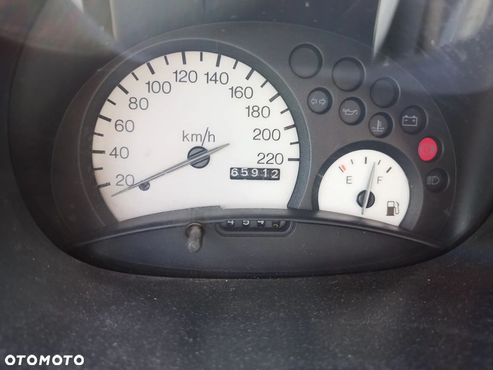 Ford KA 1.3 - 6