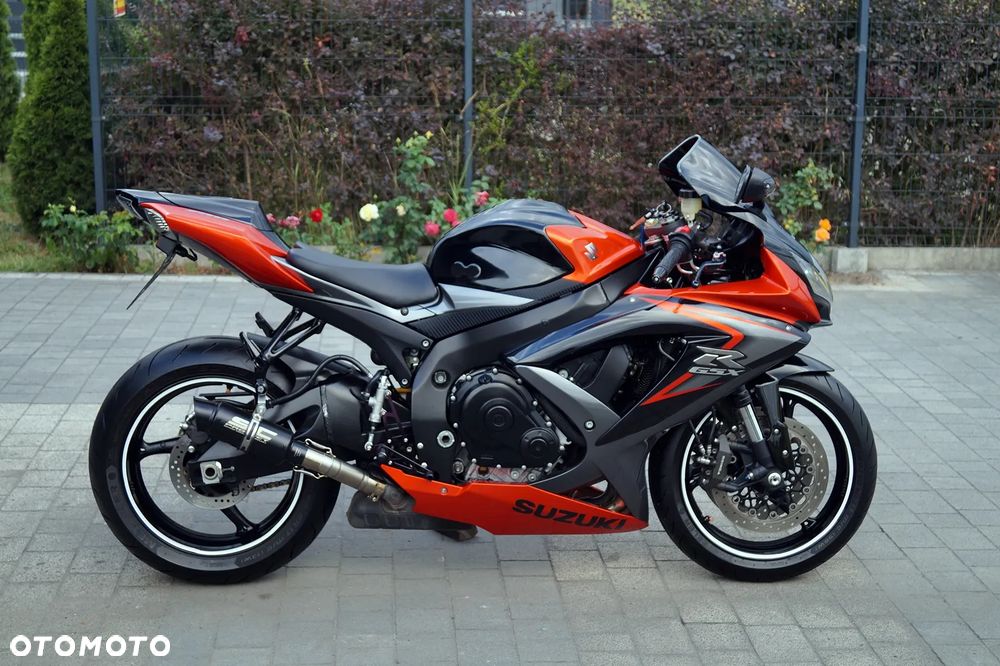 Suzuki GSX-R - 6