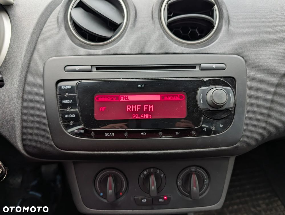 Seat Ibiza 1.4 16V Reference - 7