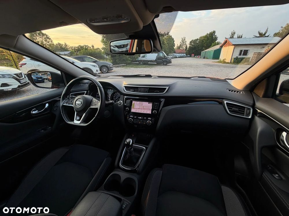 Nissan Qashqai 1.3 DIG-T N-Connecta EU6d - 34