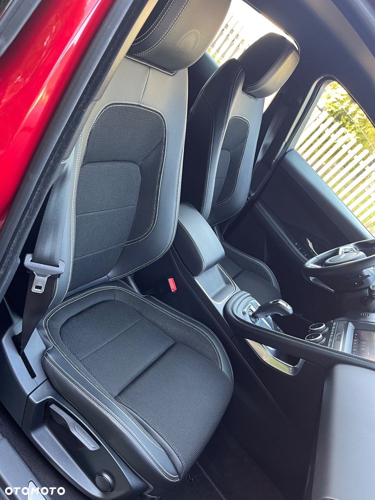 Jaguar E-Pace 2.0 i4D AWD R-Dynamic - 24