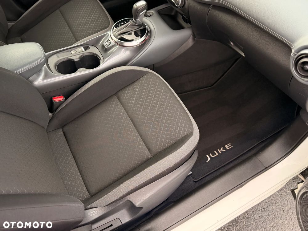 Nissan Juke 1.0 DIG-T N-Connecta DCT - 35