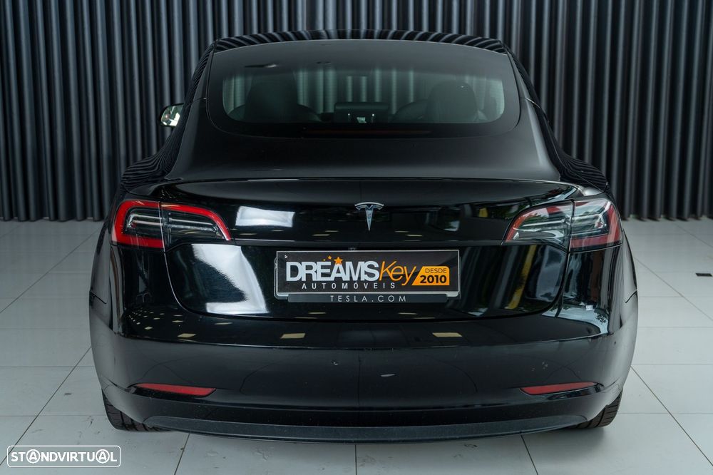 Tesla Model 3 Long Range Tração Traseira - 4
