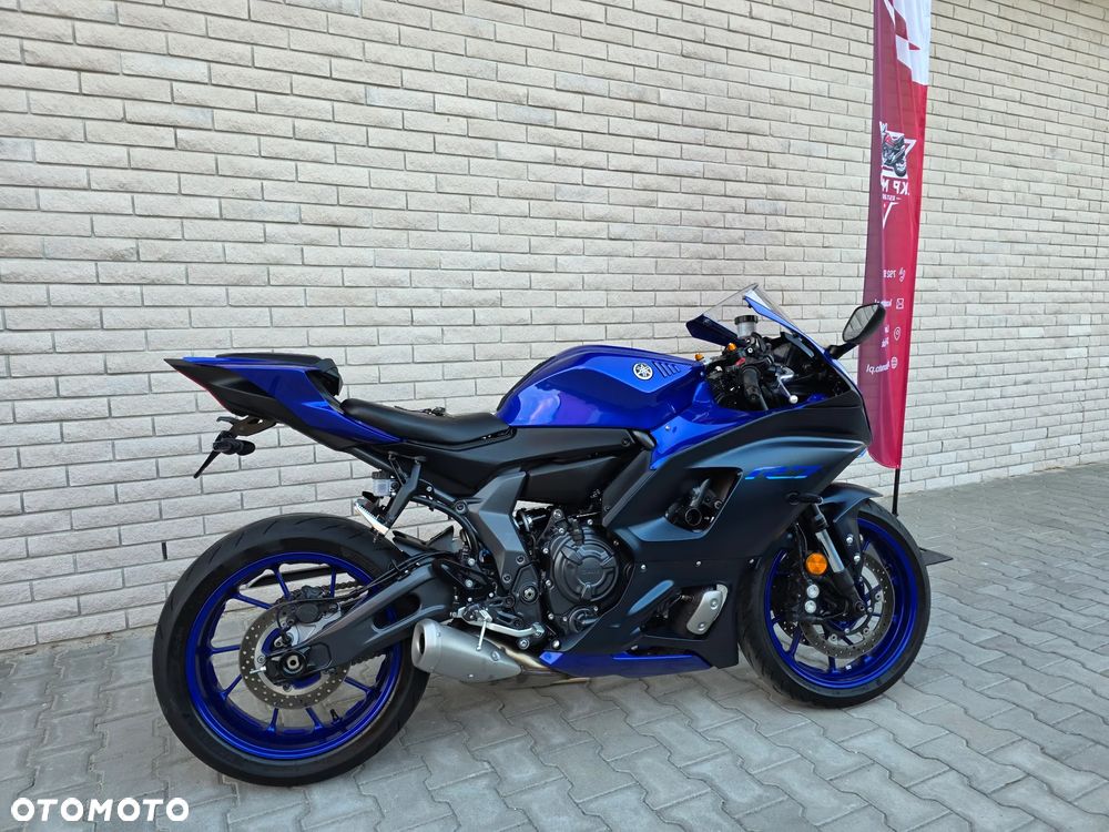 Yamaha R7 - 9