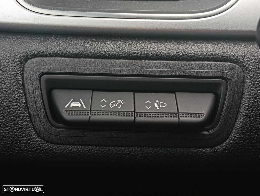 Renault Captur 1.0 TCe Techno Bi-Fuel - 22