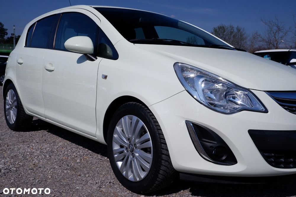 Opel Corsa 1.2 16V 111 - 2