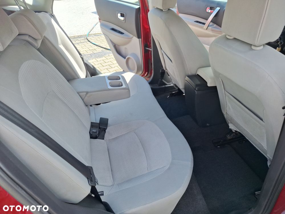 Nissan Qashqai - 2
