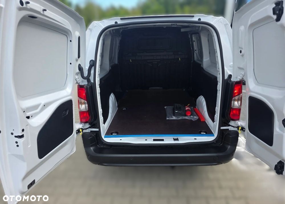 Opel Combo Cargo 1.5 BlueHDi L2 EAT8 - 7