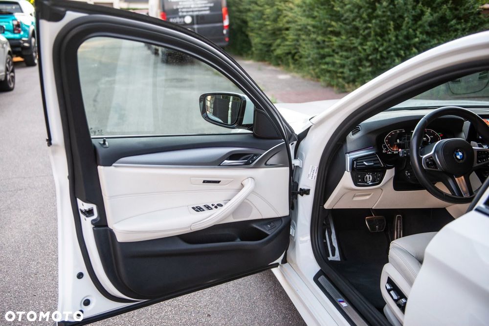 BMW Seria 5 520d xDrive MHEV M Sport sport - 25