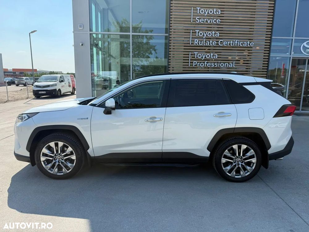 Toyota RAV4 - 6