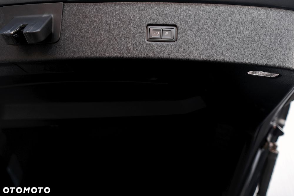 Audi Q8 55 TFSI quattro tiptronic - 22