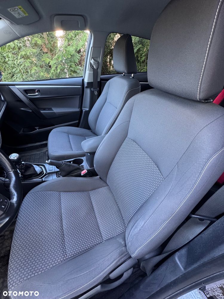 Toyota Corolla 1.6 Comfort - 11