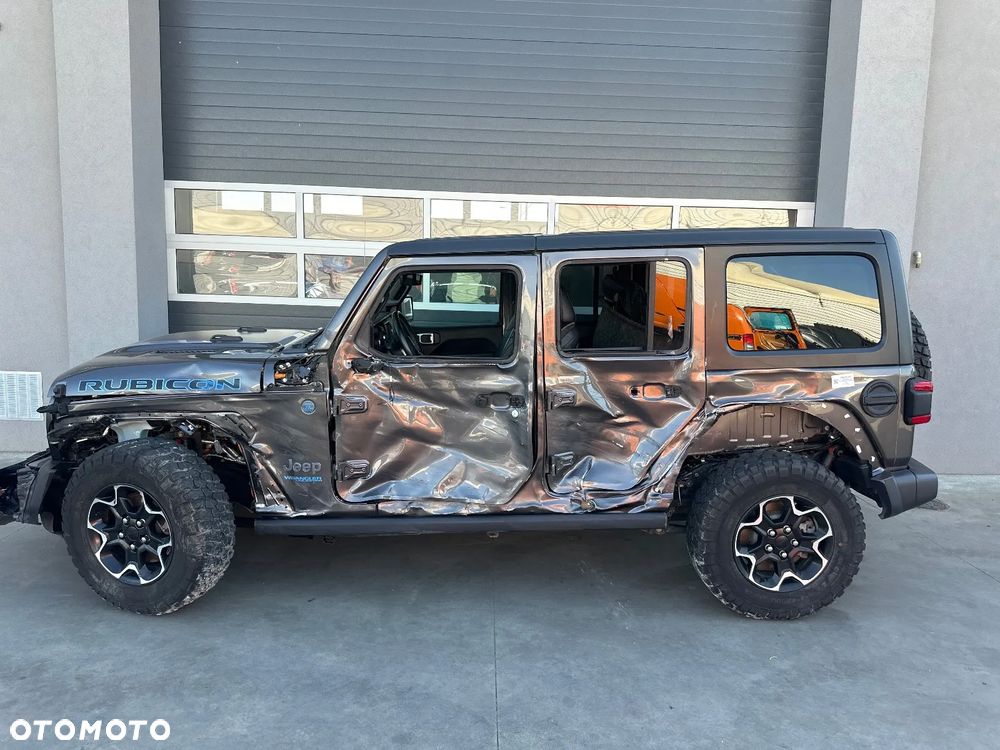 Jeep Wrangler - 4