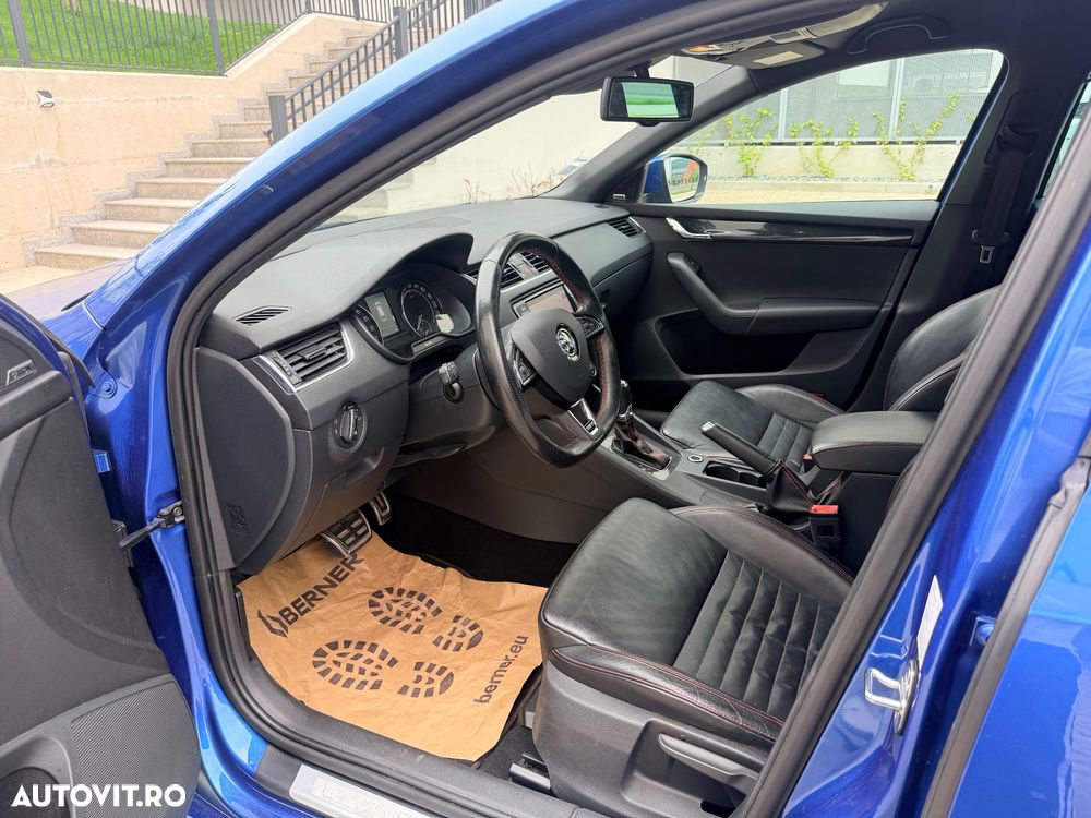 Skoda Octavia 2.0 TDI DSG RS - 13
