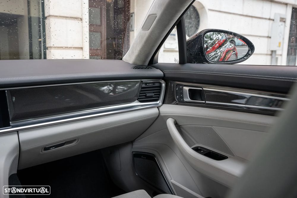 Porsche Panamera Sport Turismo Turbo S E-Hybrid - 30
