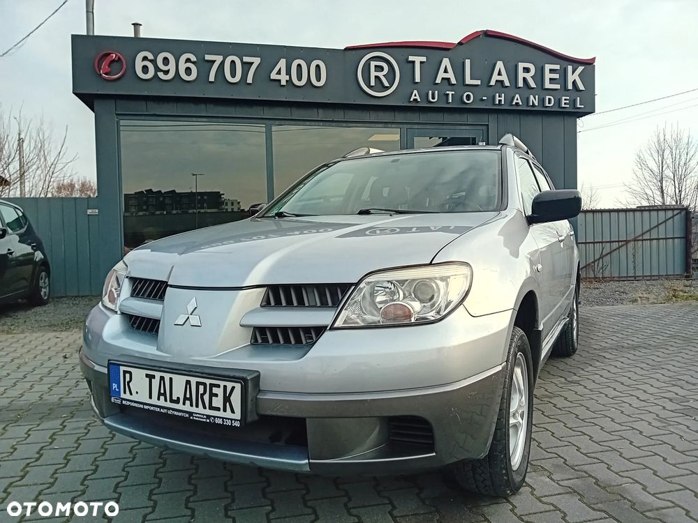 Mitsubishi Outlander - 2