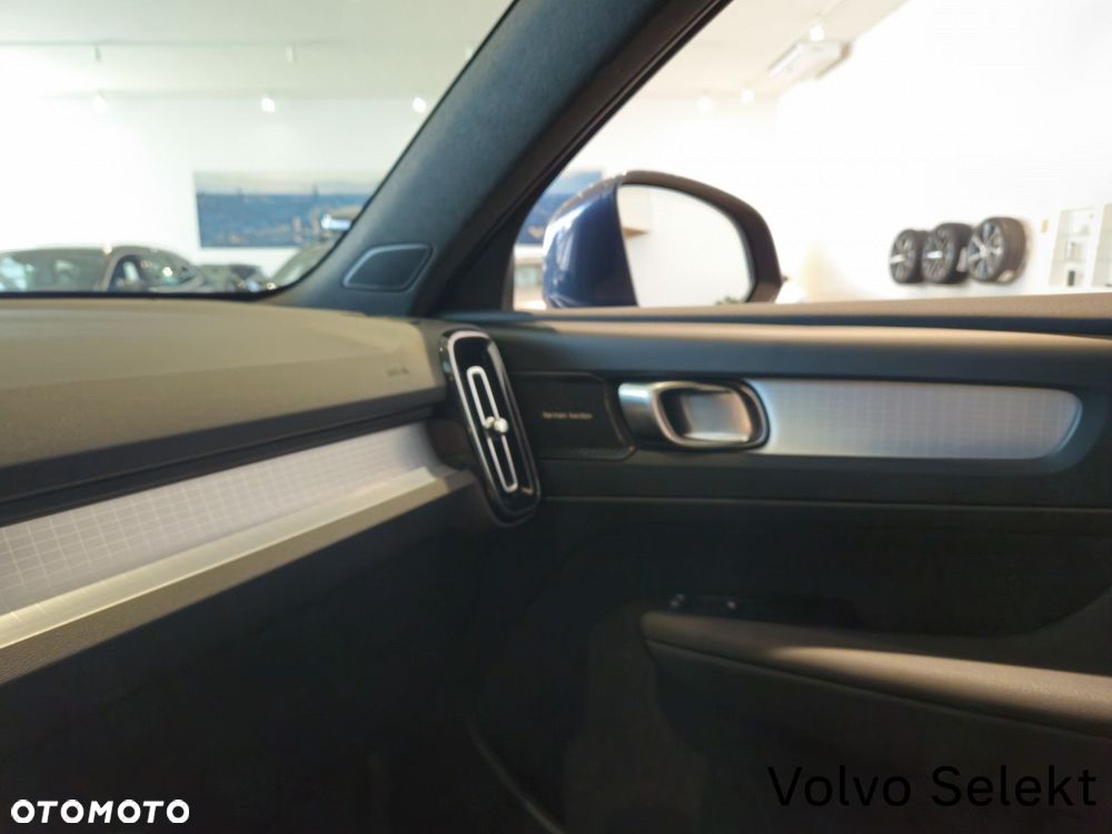 Volvo XC 40 - 25