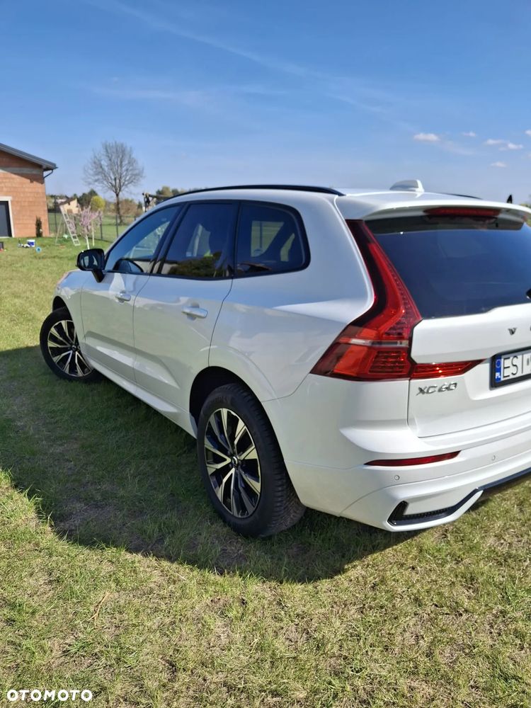 Volvo XC 60 B4 D AWD Plus Dark - 8