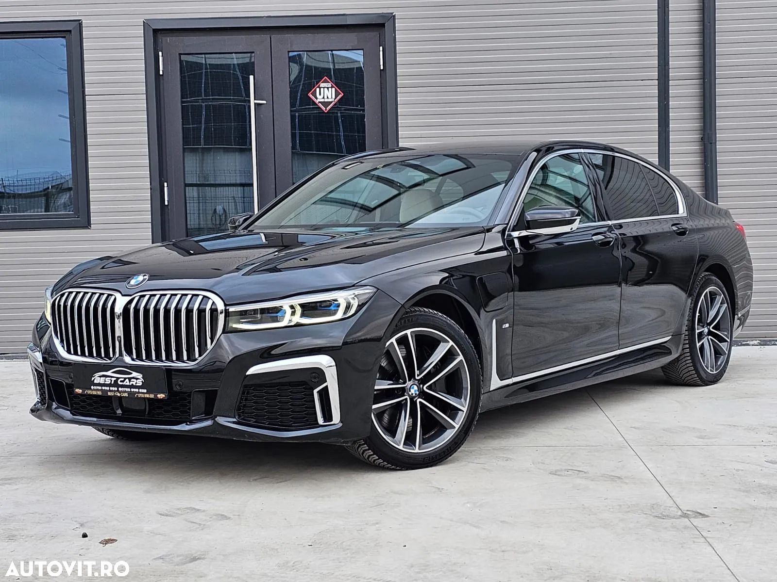 BMW Seria 7 745e - 1
